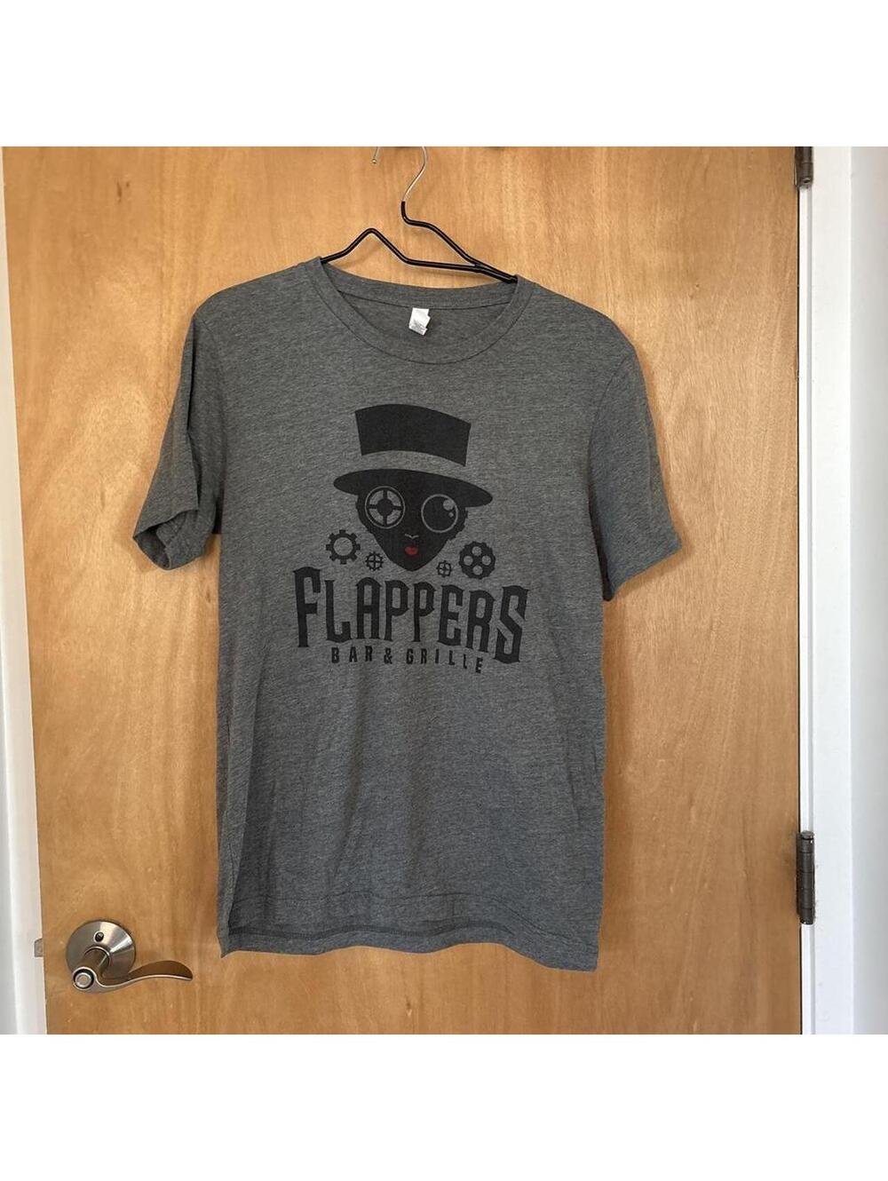 Flappers Bar & Grille Graphic T-Shirt Medium Gray